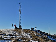 37 Alla croce di vetta del Linzone (1392 m)